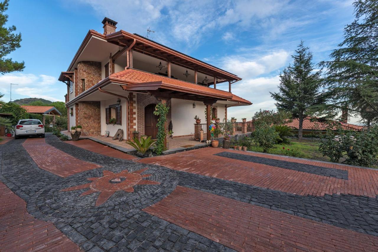 مبيت وإفطار نيكولوسي Etna Casa Del Sole المظهر الخارجي الصورة